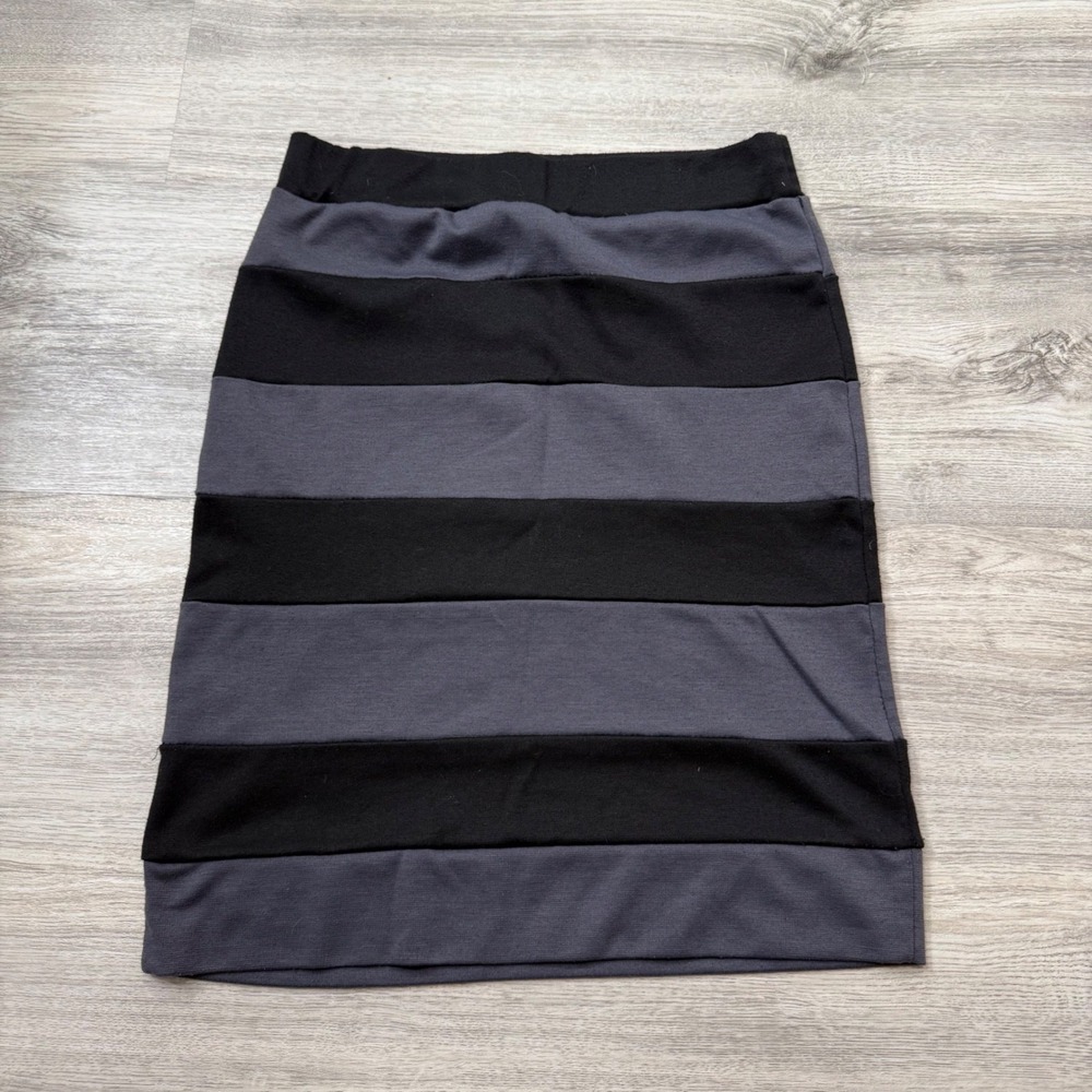 Nitro Womens Black Gray Striped Mini Skirt Size Medium Bodycon Elastic‎ Waist
